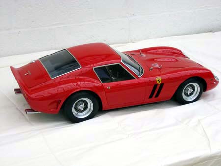 フェラーリ 250GTO 1/5 88センチモデルカー登場！世界限定250台のレア 